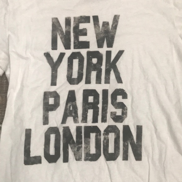 Graphic tee - Picture 2 of 4